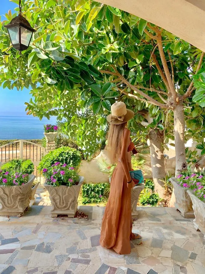 Villa Ludovica A Pochi Passi Da Marina Di Ragusa Punta Secca 0*,